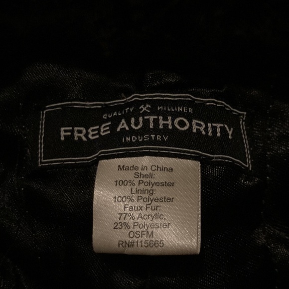 Free authority skull Trapper Hat - Picture 5 of 10
